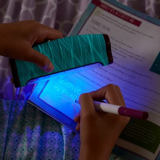 Educational Insights Nancy B's Science Club Black Light Illuminator & Nature's Mysteries Journal 5 Educational Insights Nancy B's Science Club Black Light Illuminator & Nature's Mysteries Journal - Image 3